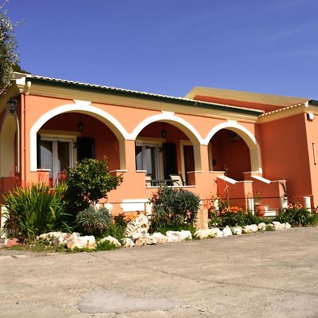 Villa Skafonas Sinarádes Exterior photo