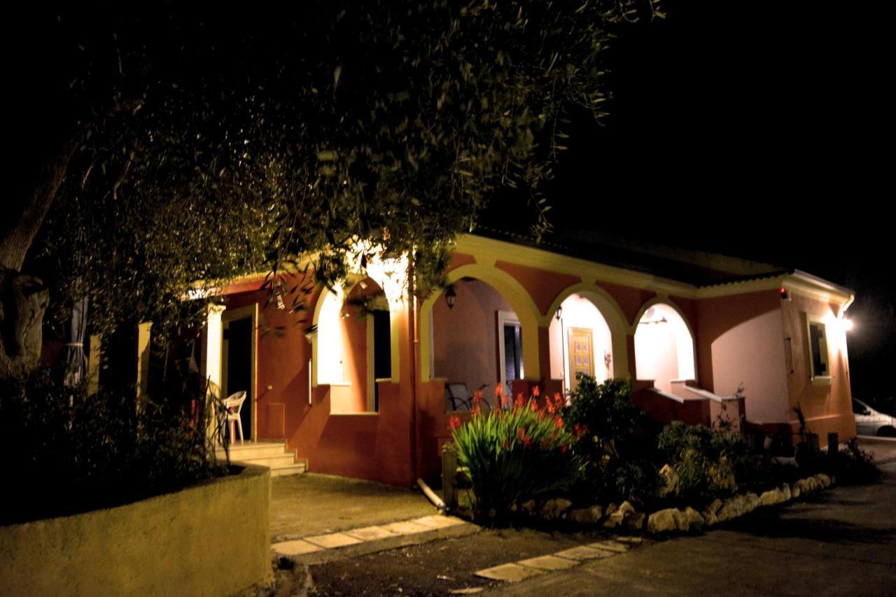 Villa Skafonas Sinarádes Exterior photo